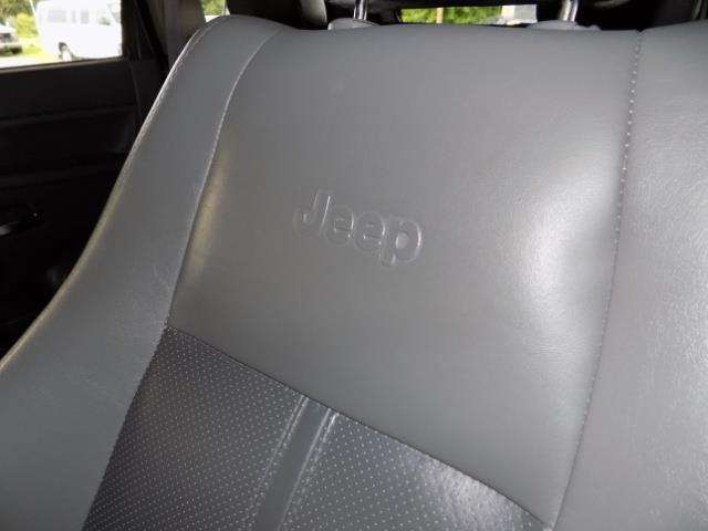 2006 Jeep Grand Cherokee Limited 4dr SUV 4WD w/ Front Side Airbags